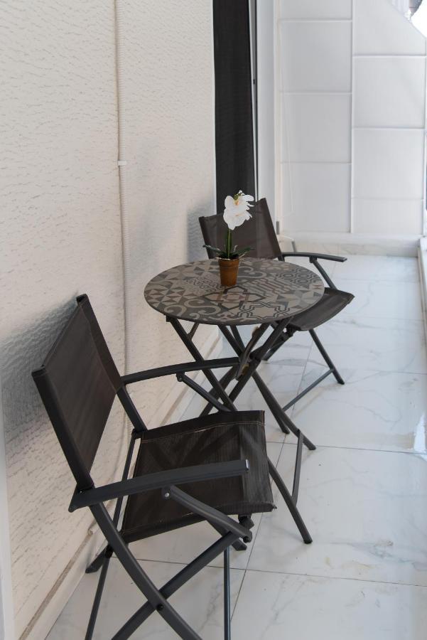 Medluxe Comfort Apartment Atene Esterno foto